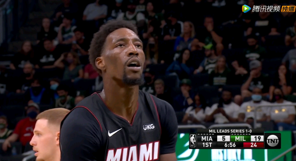  字母哥暴扣统治禁区雄鹿大胜尼克斯斩获赛季第六十胜